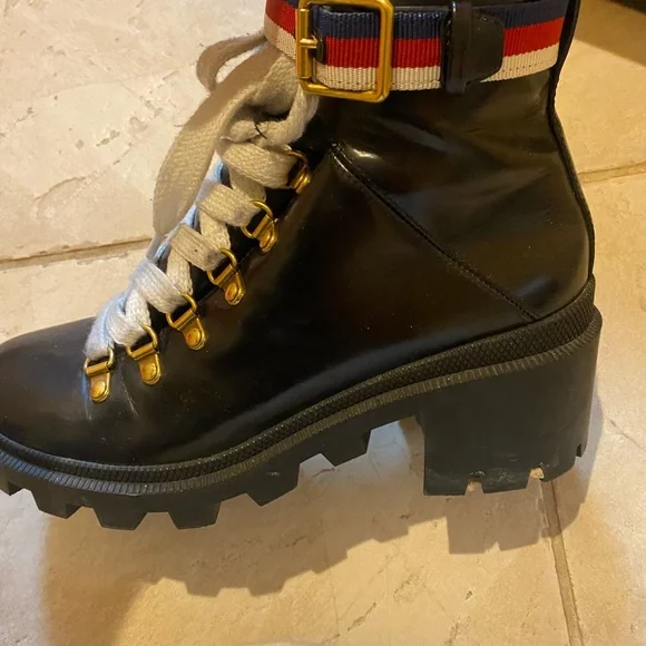 Gucci Leather ankle boot with Sylvie Web - Picture 5 of 12